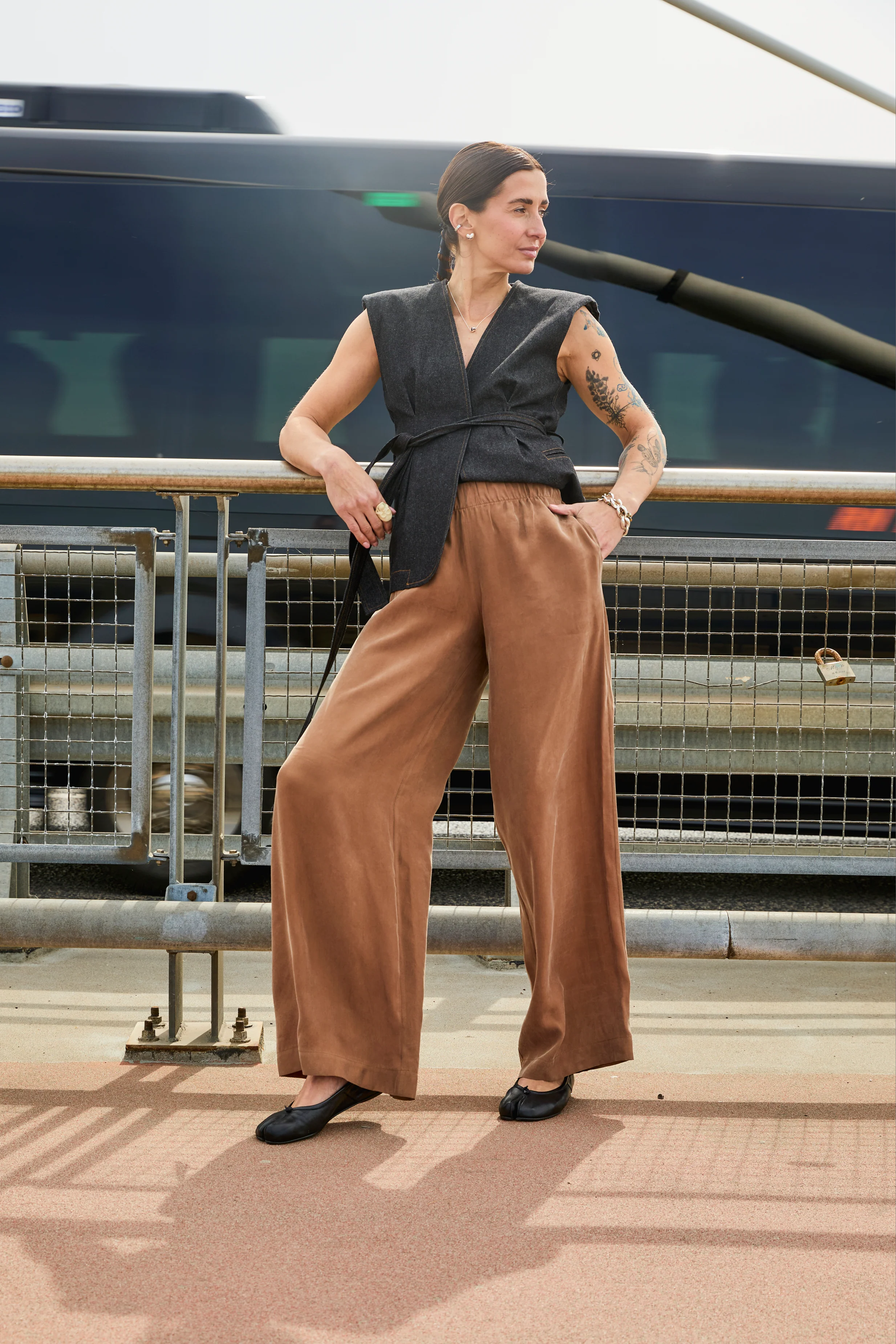 Hikari Vest Soft Black - Image 3