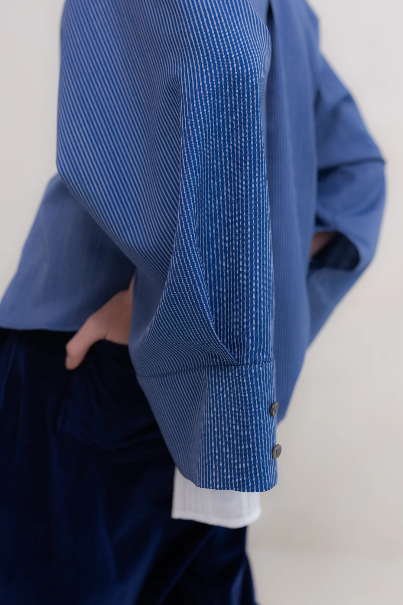 Koszula Eri Fusion Pinstripe Blue - Short - Image 3