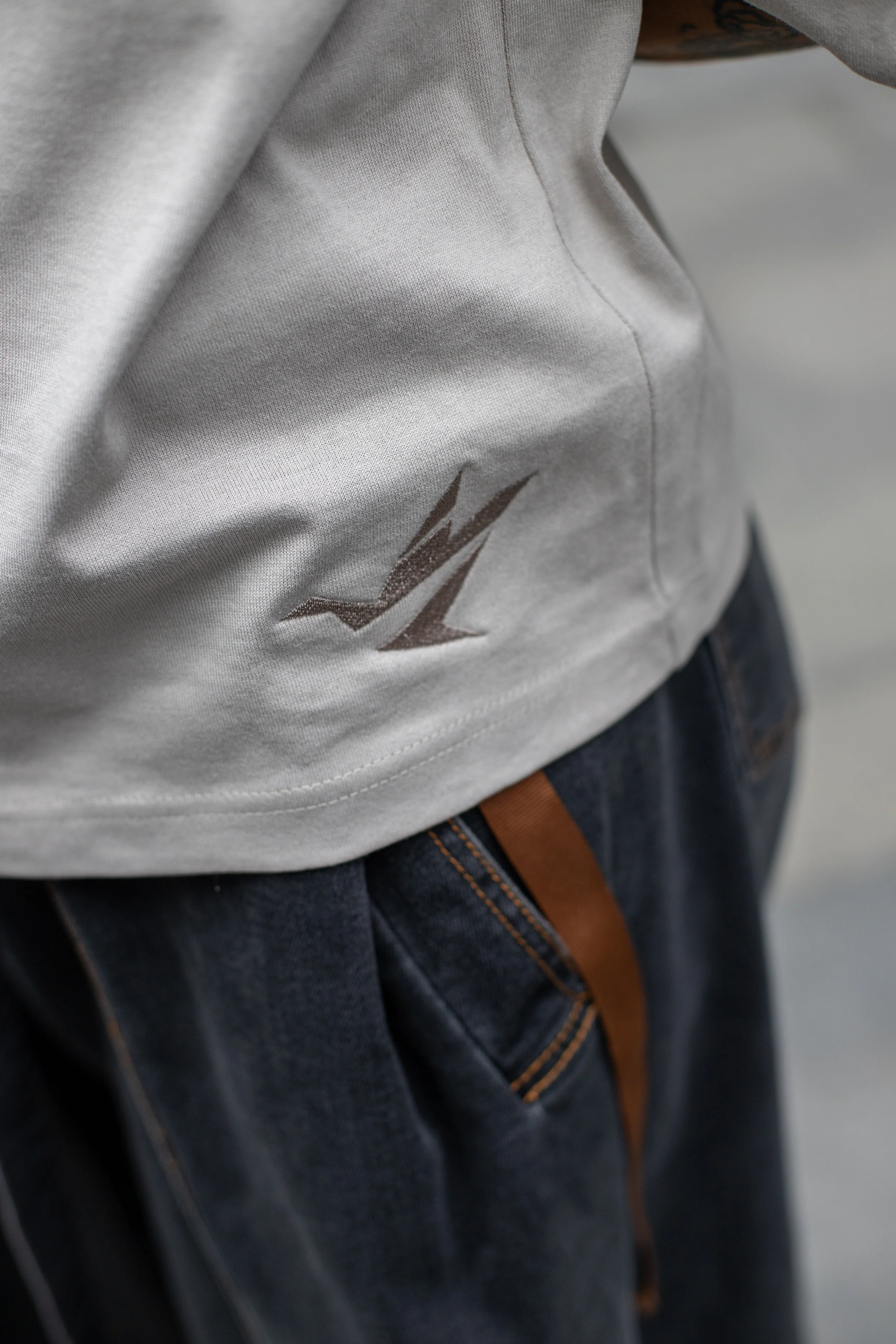 Longsleeve Sho Taupe - Image 6