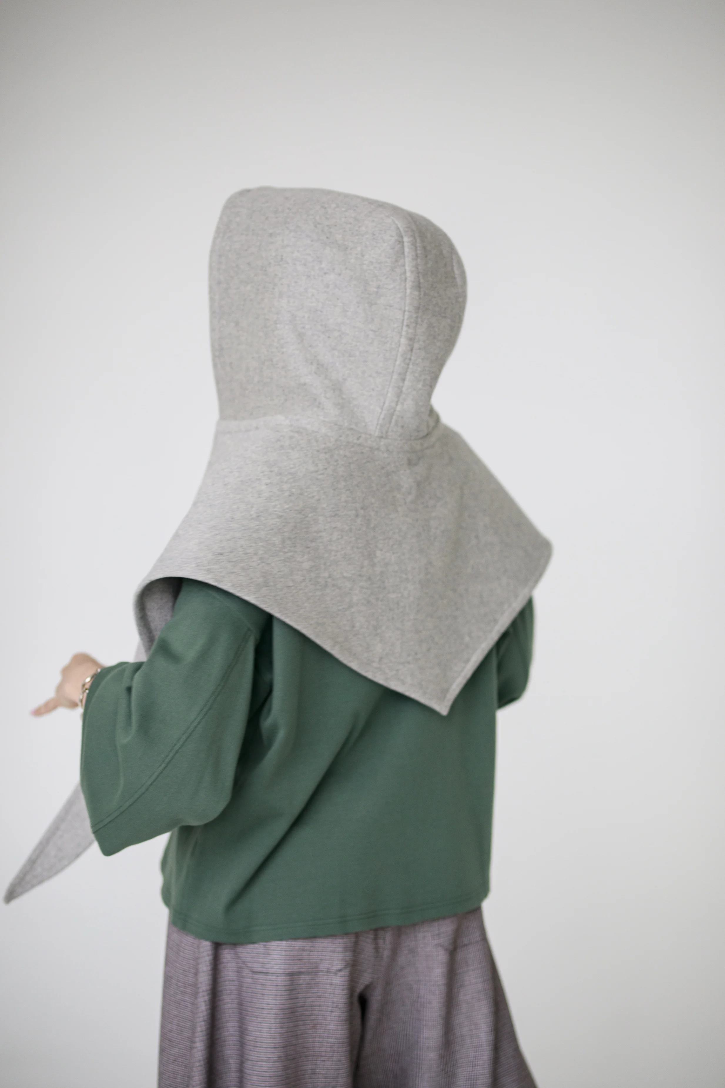 The Cowl Grey - Image 4