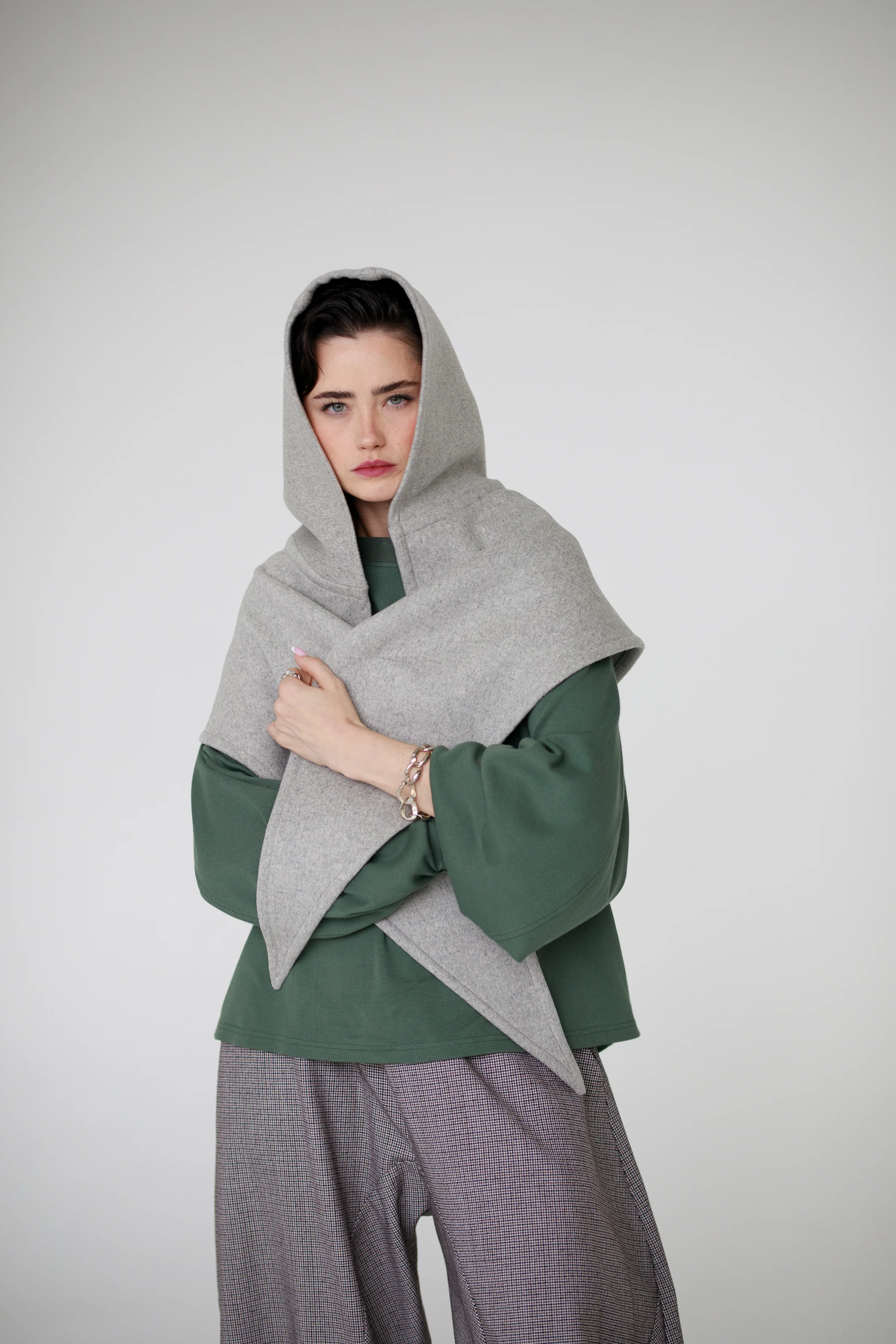 The Cowl Grey - Image 5